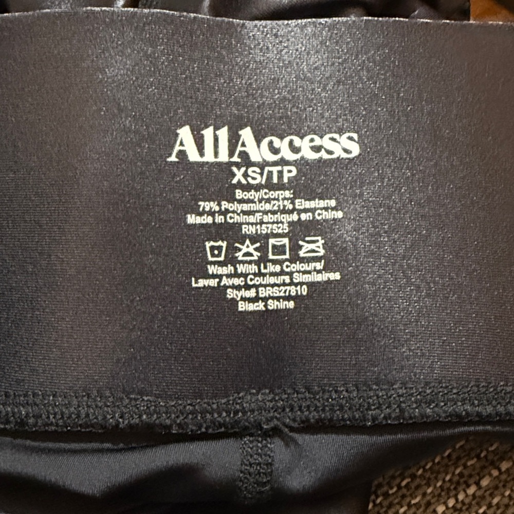 Bandier All Access High Waisted Center Stage Legging - Black Shine